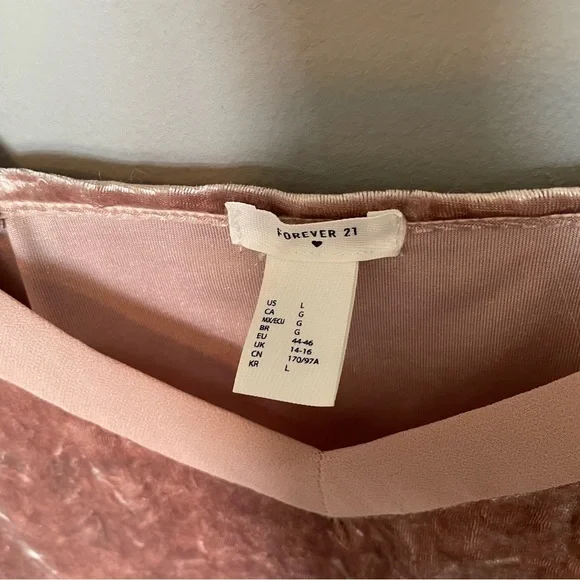 Velvet Pajama Set - Picture 4 of 5